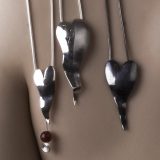 Bølgende hjerter, stort anheng i sølv m/ assortert