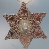 Northern Rose stort anheng med månestein