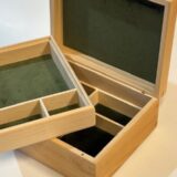 No.1 Skrin til bunadsølv bjørk m grønt stoff