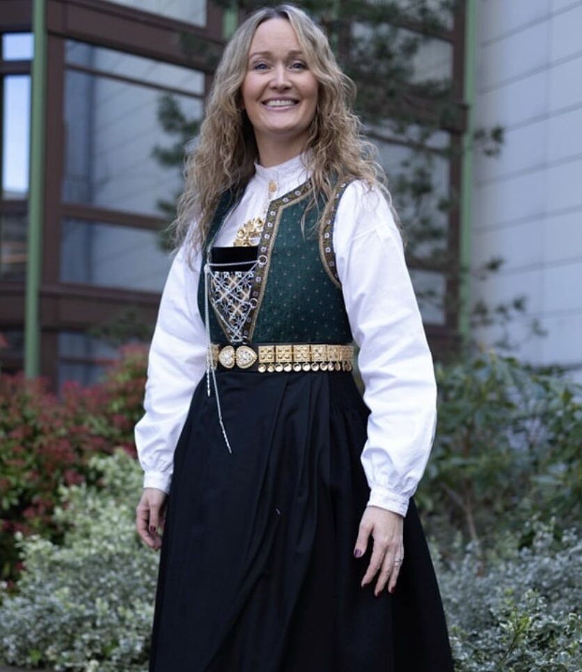 Bunad til dame og herre